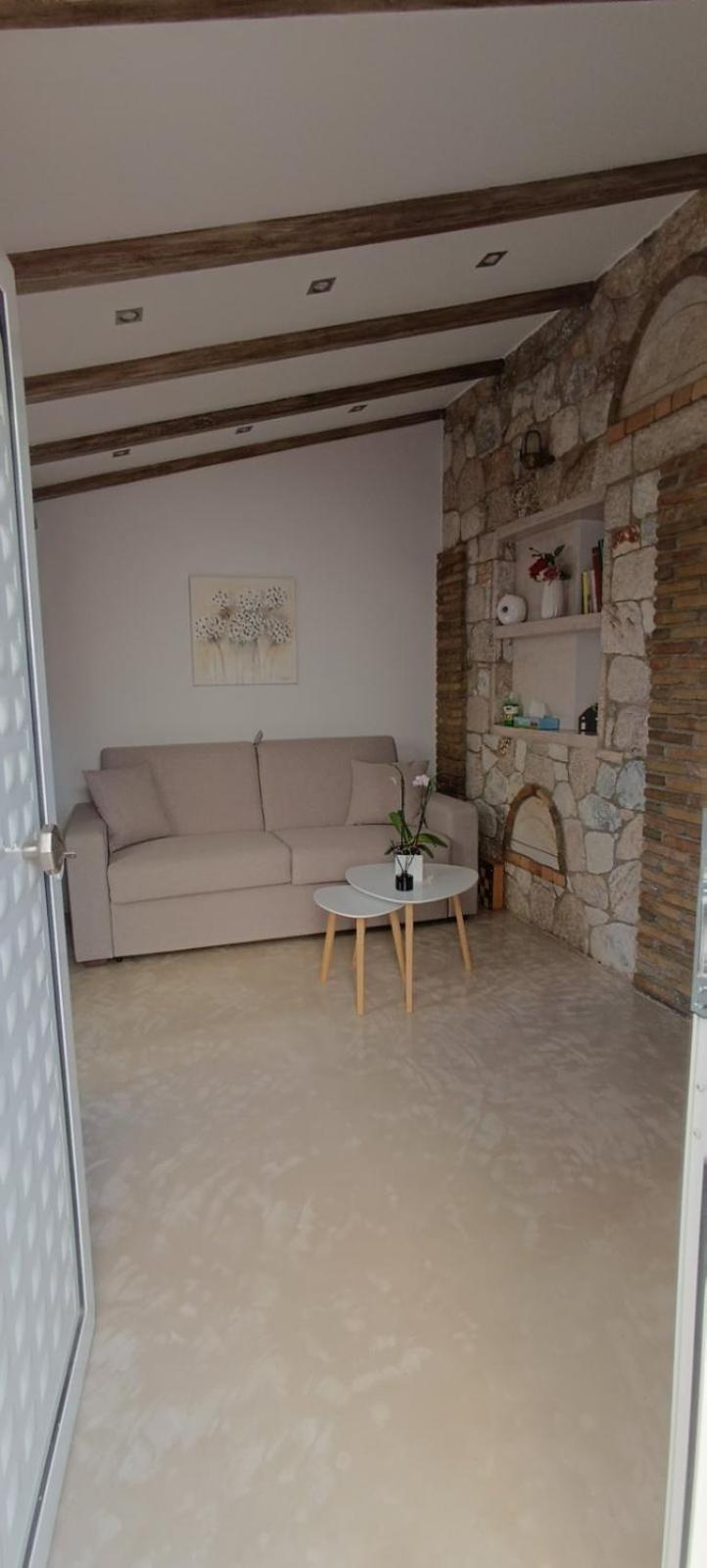 Boutique Eptalofos 15Min From Airport And Sea Daire Kouvarás Dış mekan fotoğraf
